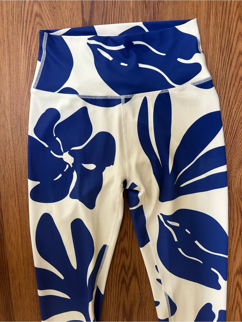 Blue & White Hawaii Vacation Theme Floral Print Sports Bra and Legging Set - Picture 2 of 7